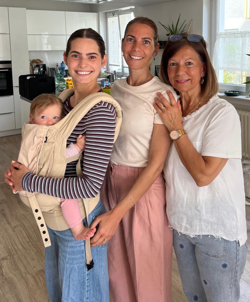 Sonia Garcia Morales mit ihrer Mutter, ihrer Tochter und ihrer Enkelin
